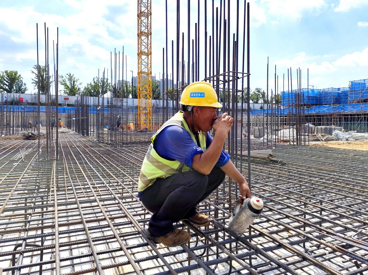 火热江北丨都会建设者：用汗水“筑”就都会之美